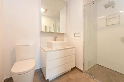 Osaka Heights Apartment